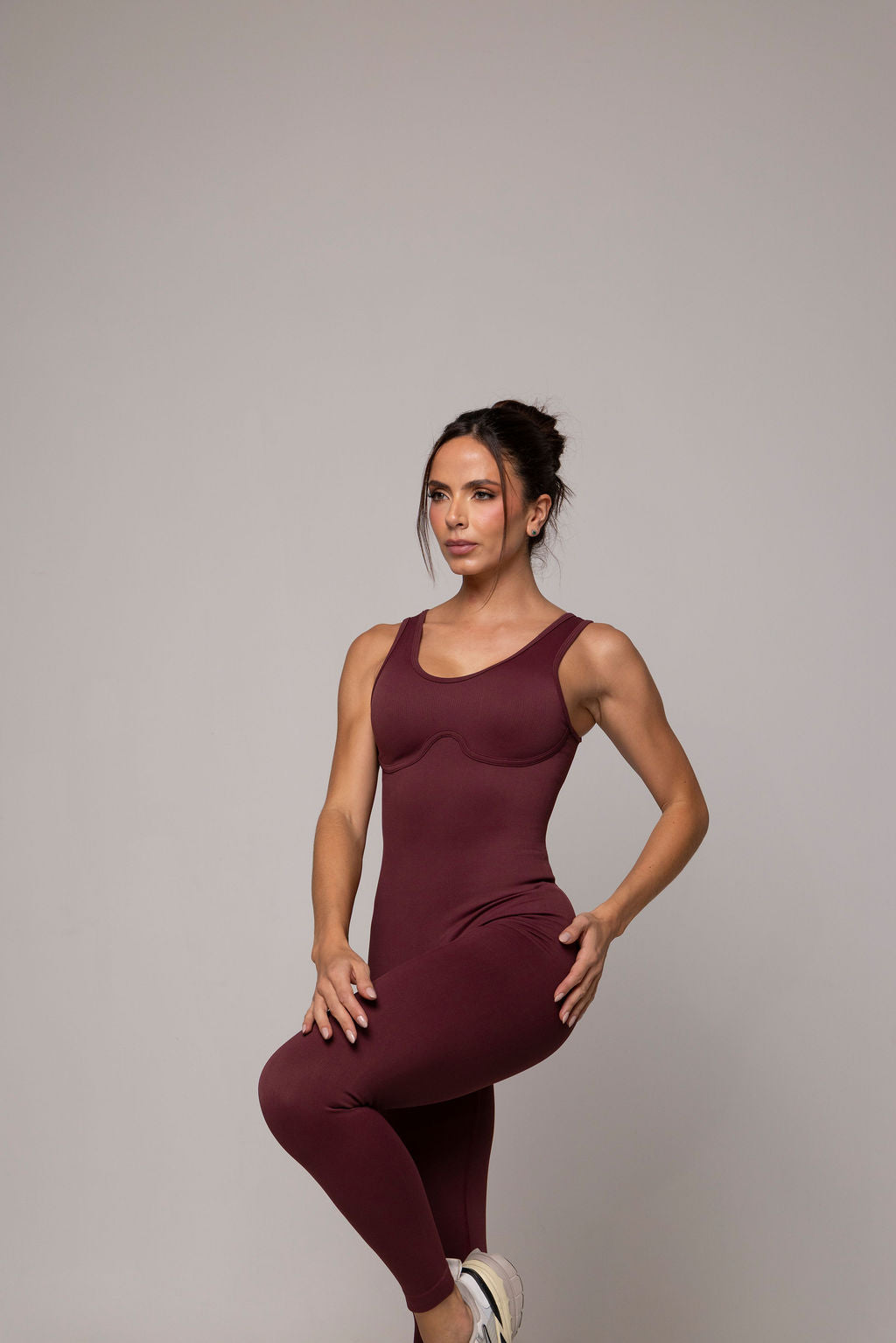 VERSATILE SEAMLESS JUMPSUIT BURGUNDY