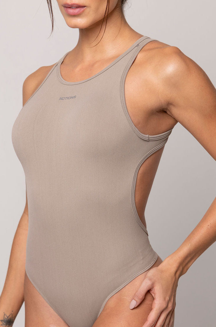 CUT SEAMLESS BODY ARENA